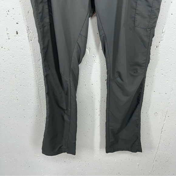 Columbia Women's 10 Cloverdale Omni Shield Advanced Repellency Gray Cargo Pants - Picture 4 of 13